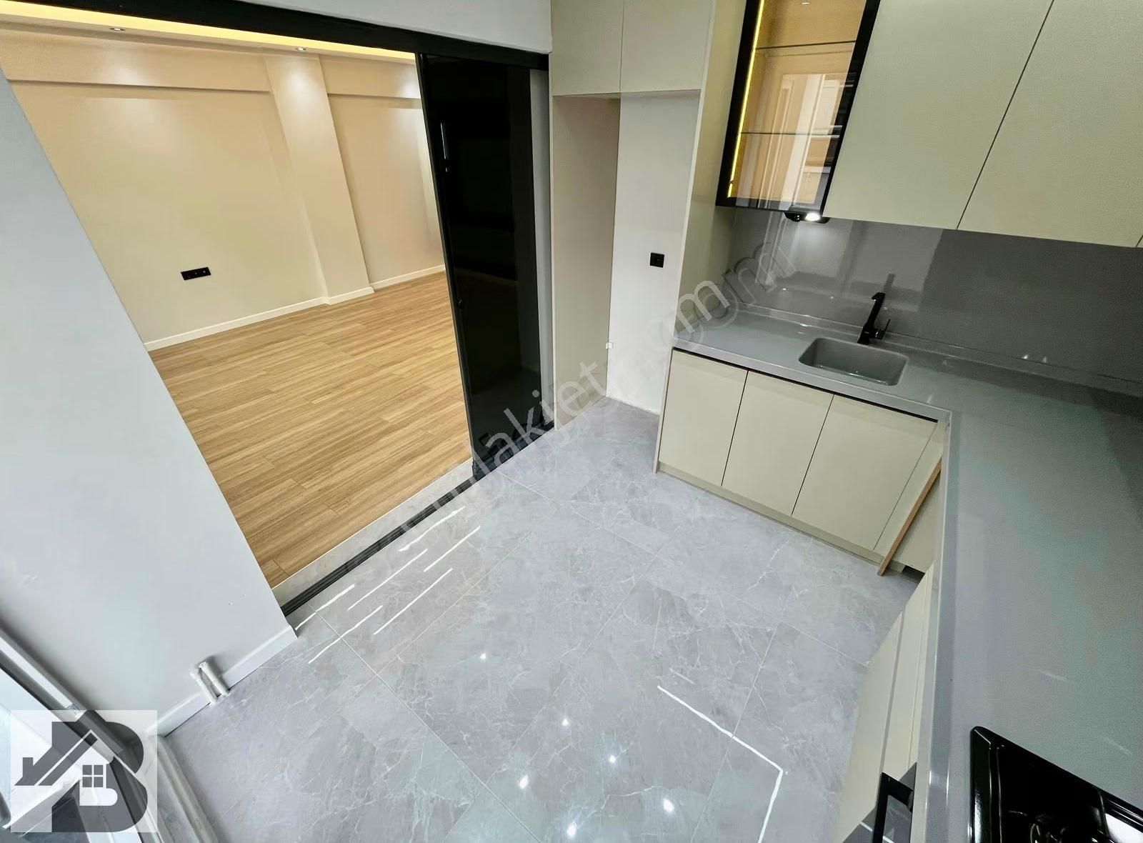 ⫸akçay Best Emlaktan⫷merkezde Denize 150 M. İçi Lüx Yapılı 2+1 - Görsel 11