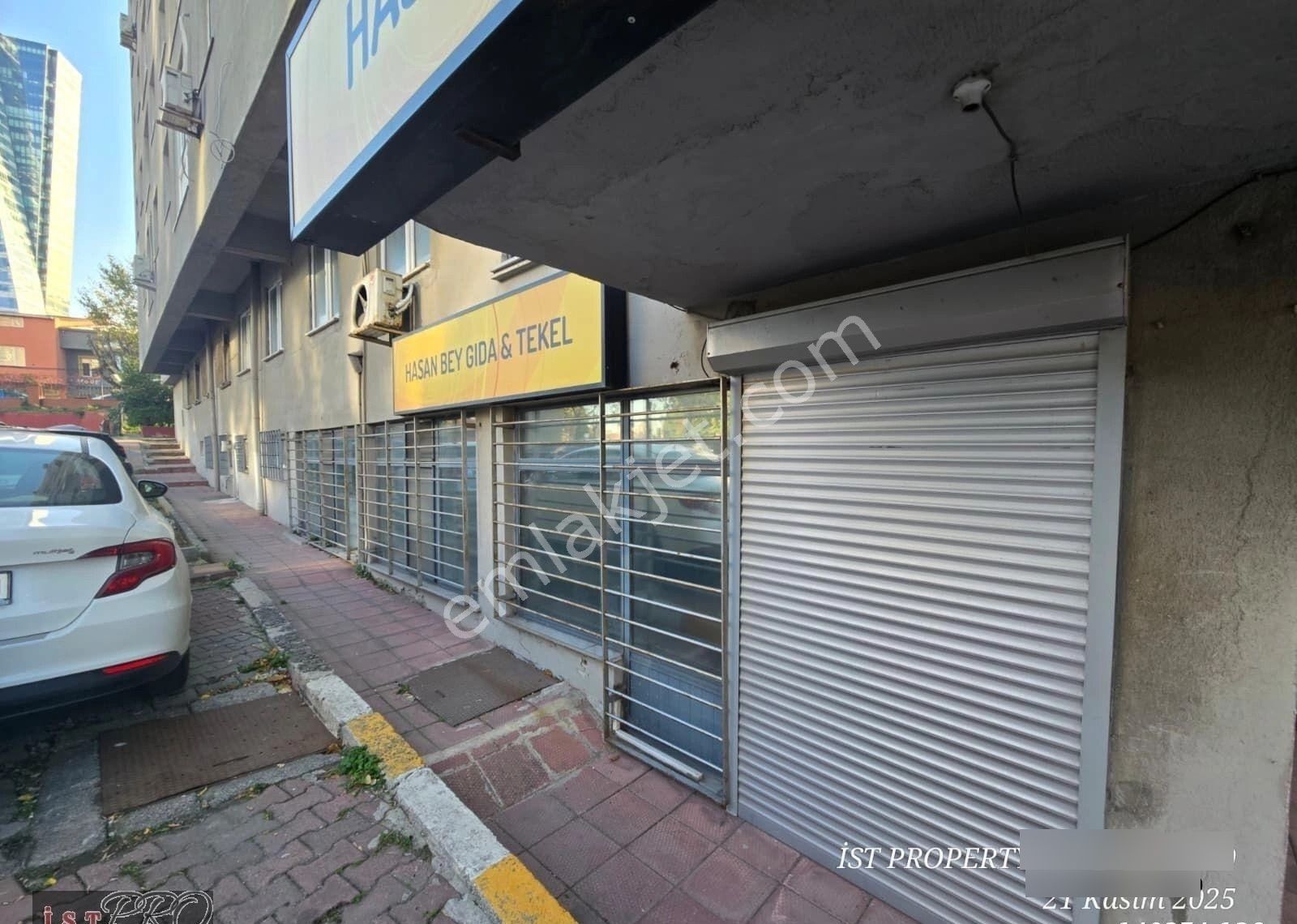 Şişli,mecidiyeköy,otoparklı,güvenlikli Sitede,satılık 65m2dükkan