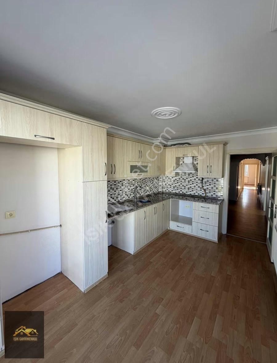 Işık Gayrimenkul'den Kiralık Gölet Mevkiinde Arakat 3+1 Daire - Görsel 9