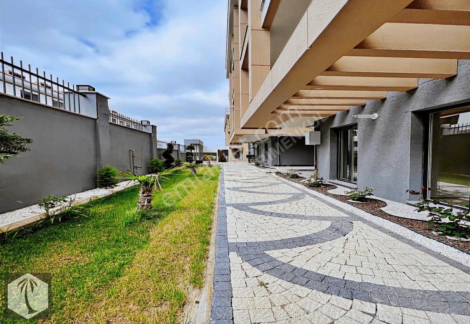 Beylikdüzü Safadan Marinada Güvenlikli Ve Havuzlu Sitede 3+1 - Görsel 6