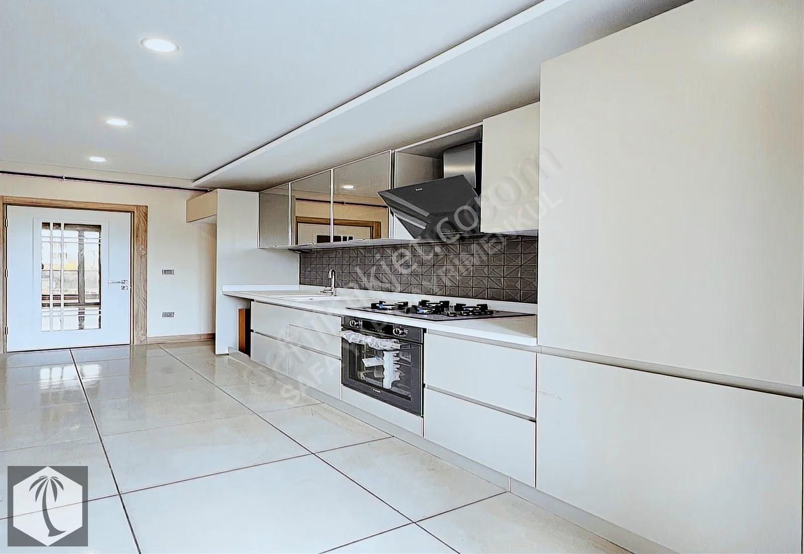 Beylikdüzü Safadan Marinada Güvenlikli Ve Havuzlu Sitede 3+1 - Görsel 11