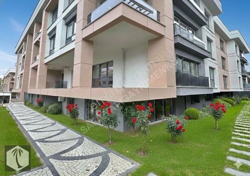 Beylikdüzü Safadan Marinada Güvenlikli Ve Havuzlu Sitede 3+1 - Görsel 13