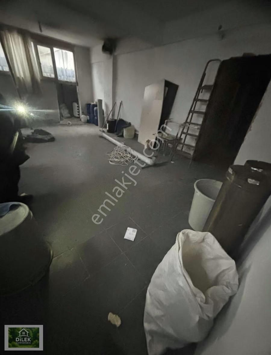 Akşemseddin Okulu Yanında Kıralık Atölye - Görsel 9