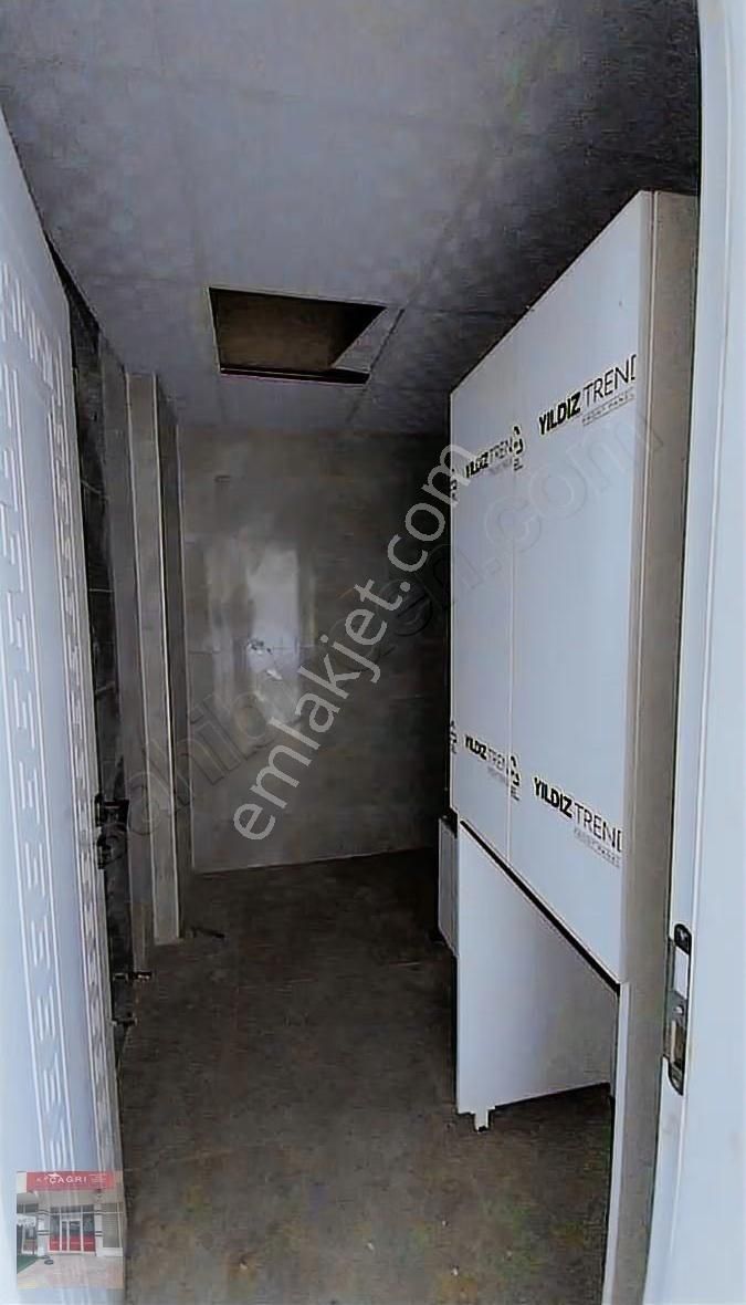 Çağrı Emlak'tan Büyük Kum Köprü Caddesine Çok Yakın 3+1 Daire - Görsel 2