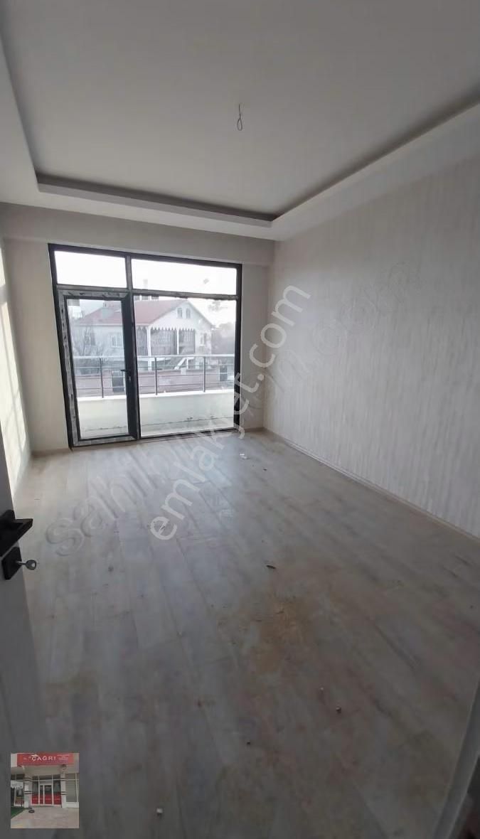 Çağrı Emlak'tan Büyük Kum Köprü Caddesine Çok Yakın 3+1 Daire - Görsel 5