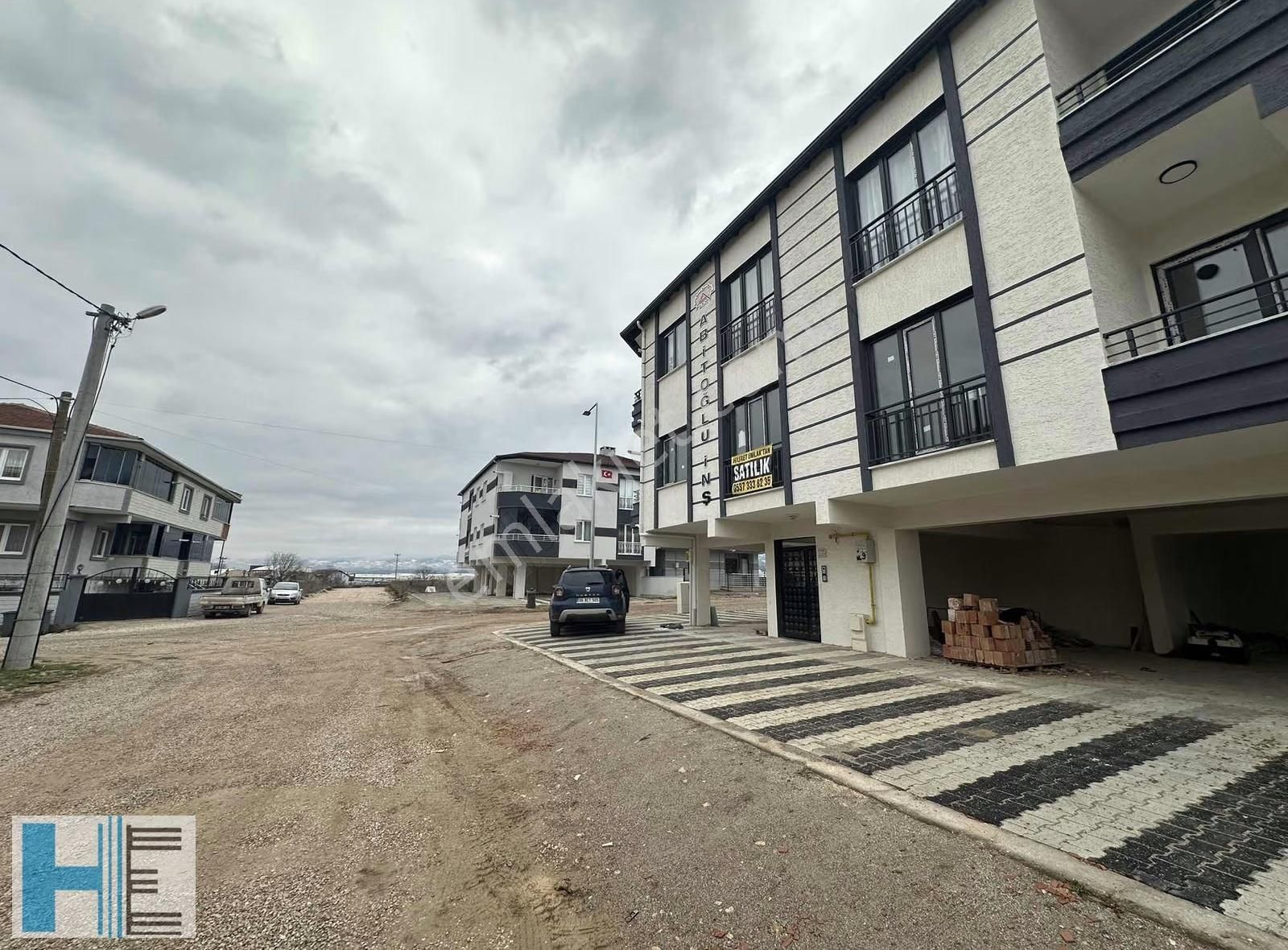İnegöl Akhisarda Merkezi Konumda Kiralık 3+1 Sıfır Daire - Görsel 9