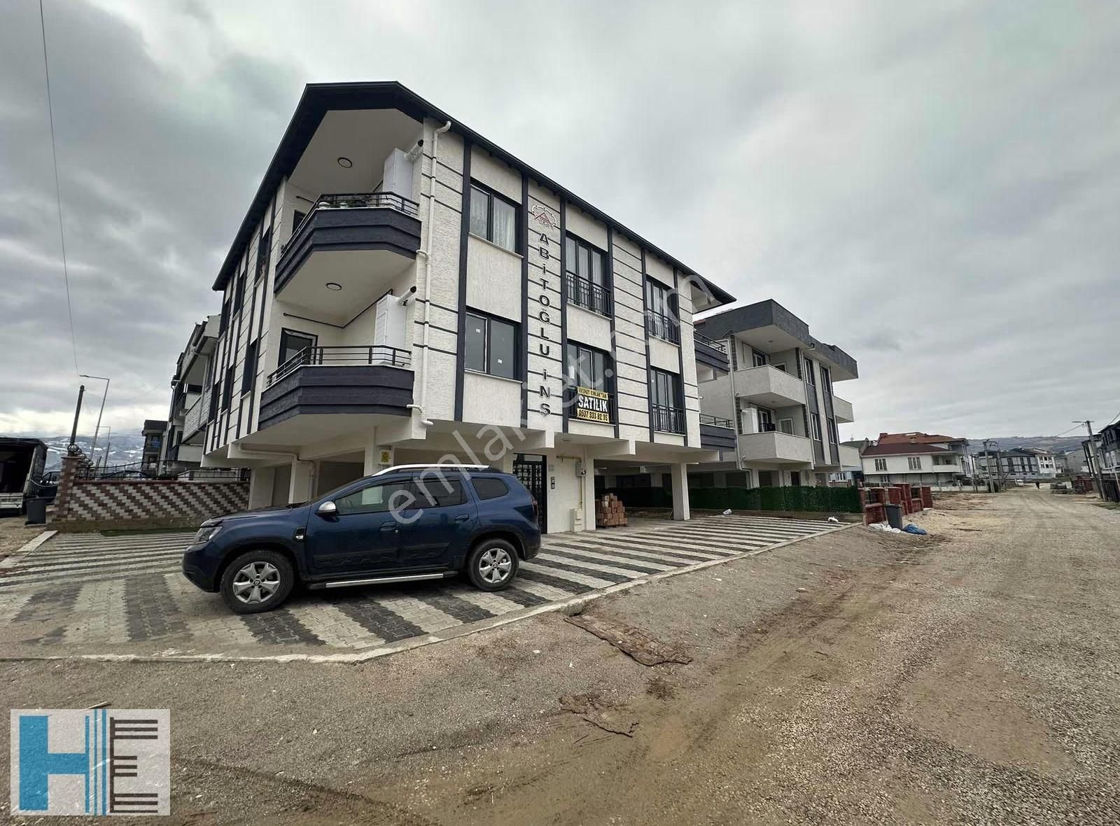 İnegöl Akhisarda Merkezi Konumda Kiralık 3+1 Sıfır Daire