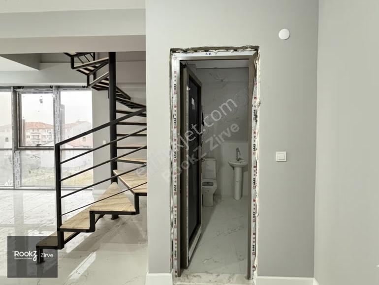 Yalova Çiftlikköy Atatürk Caddesinde Satılık Dubleks Ofisler - Görsel 21