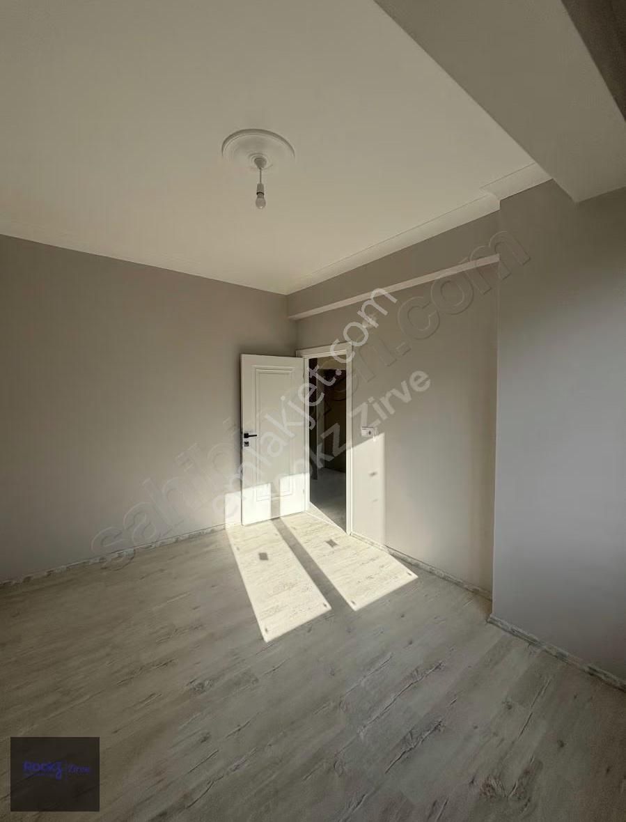 Yalova Çiftlikköy Aktif Hastanesi Yanı 60m2 Geniş 1+1 Daire - Görsel 3