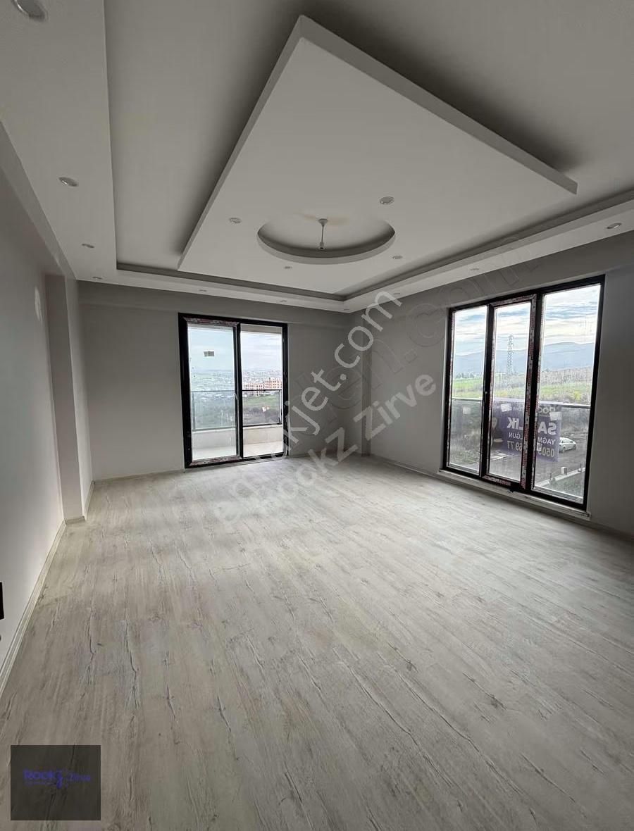 Yalova Çiftlikköy Ultra Lüks 150m2 Ebeveyn Banyolu 3+1 Daire