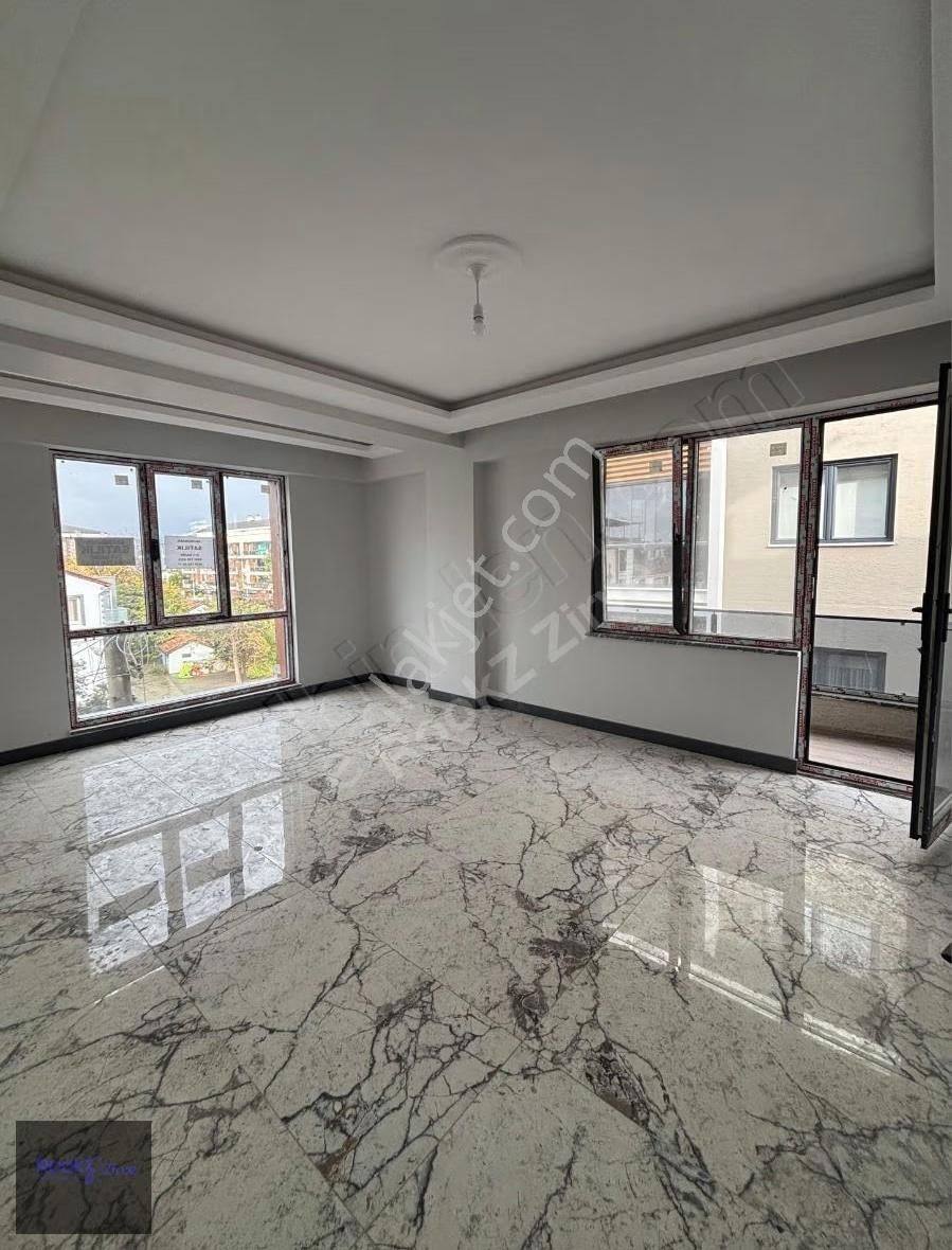 Yalova Çiftlikköy Atatürk Caddesinde Satılık Ebeveyn Banyolu 2+1 - Görsel 12