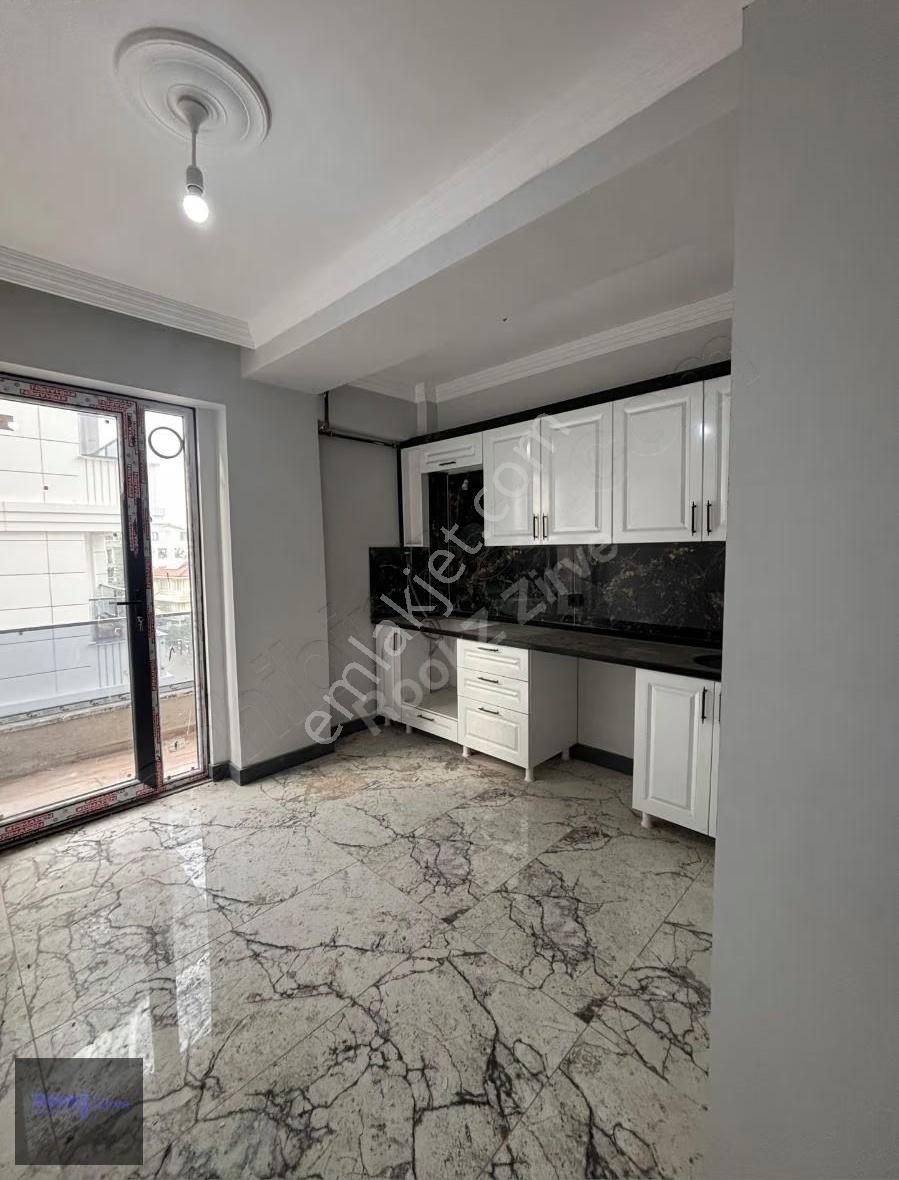 Yalova Çiftlikköy Atatürk Caddesinde Satılık Ebeveyn Banyolu 2+1 - Görsel 8
