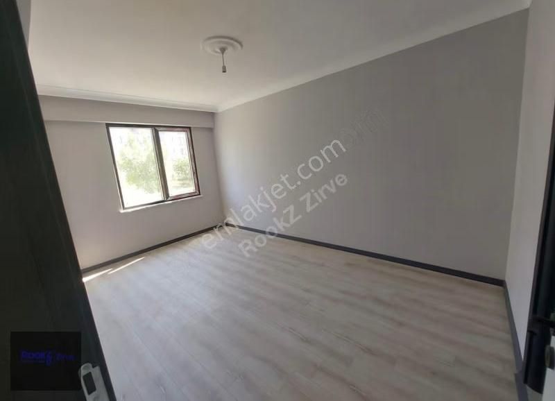 Yalova Çiftlikköy'de 3+1 Satılık Daire - Görsel 4