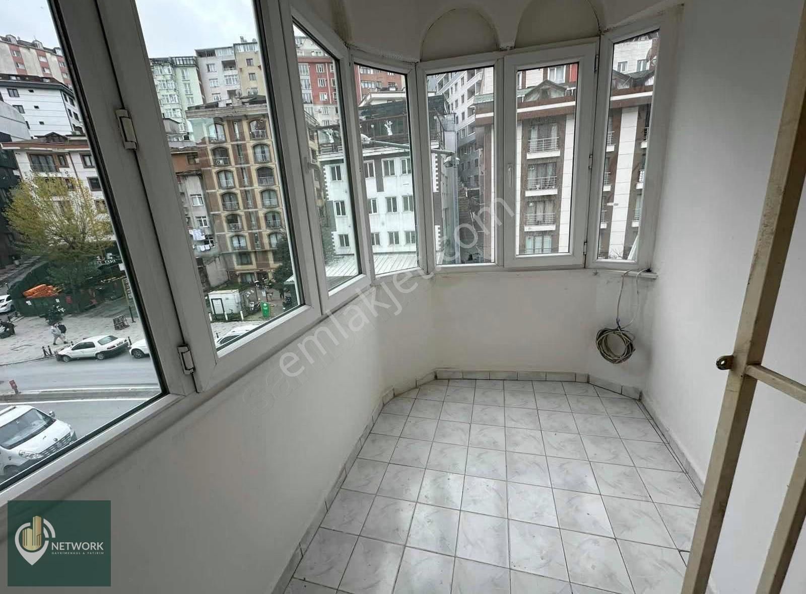 +cadde Üzeri+levent'e Yakın Ulaşım Sorunu Olmayan Bölgede 3+1 - Görsel 14