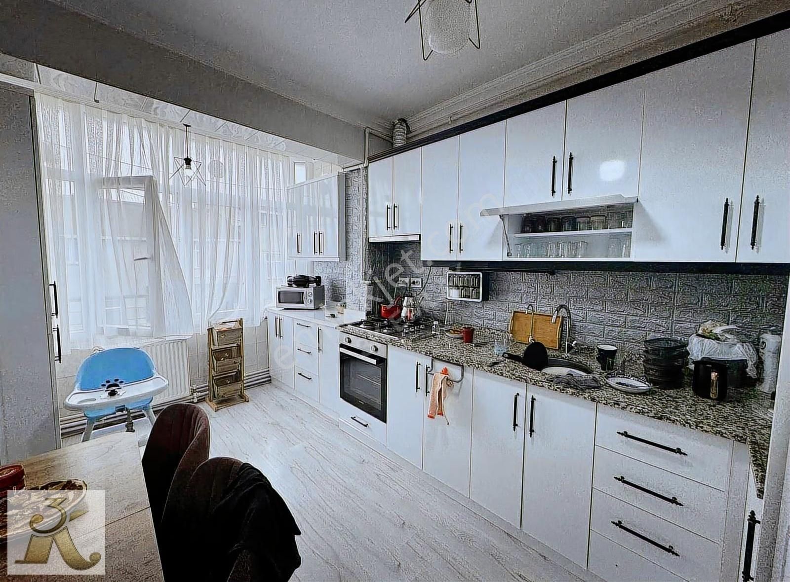 3k Emlak'tan Satılık 3+1 Full Tadilat Yapılmış Ara Kat