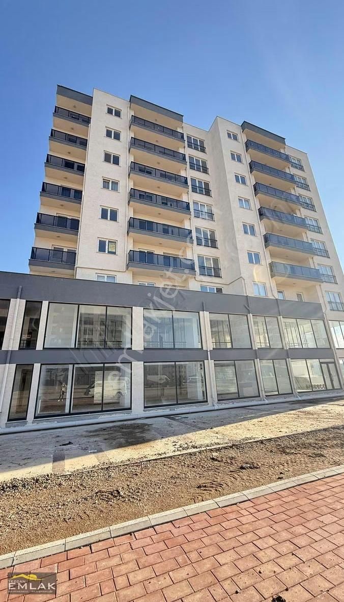 Esenler Bayar Evlerinde Ara Kat Ön Cephe 3+1