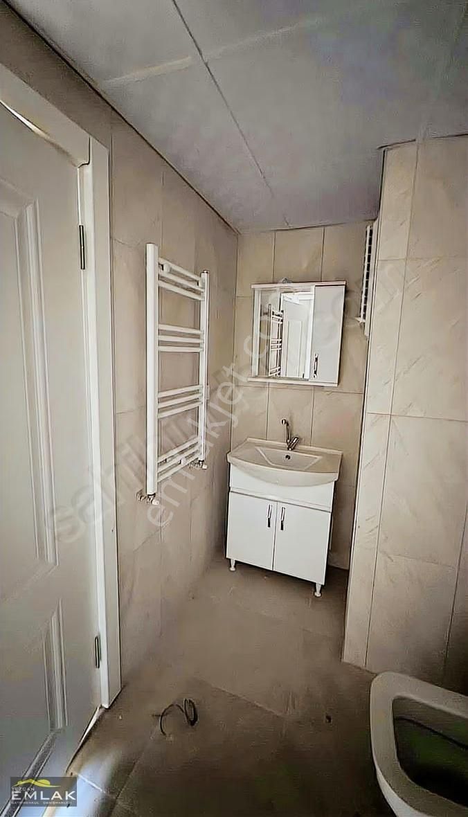 Esenler Bayar Evlerinde Ara Kat Ön Cephe 3+1 - Görsel 7