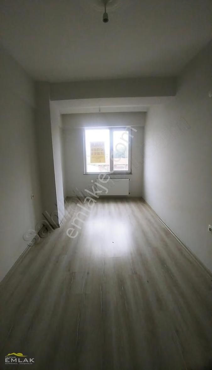 İsmetpaşa Mahallesi Ara Kat Satılık1+1