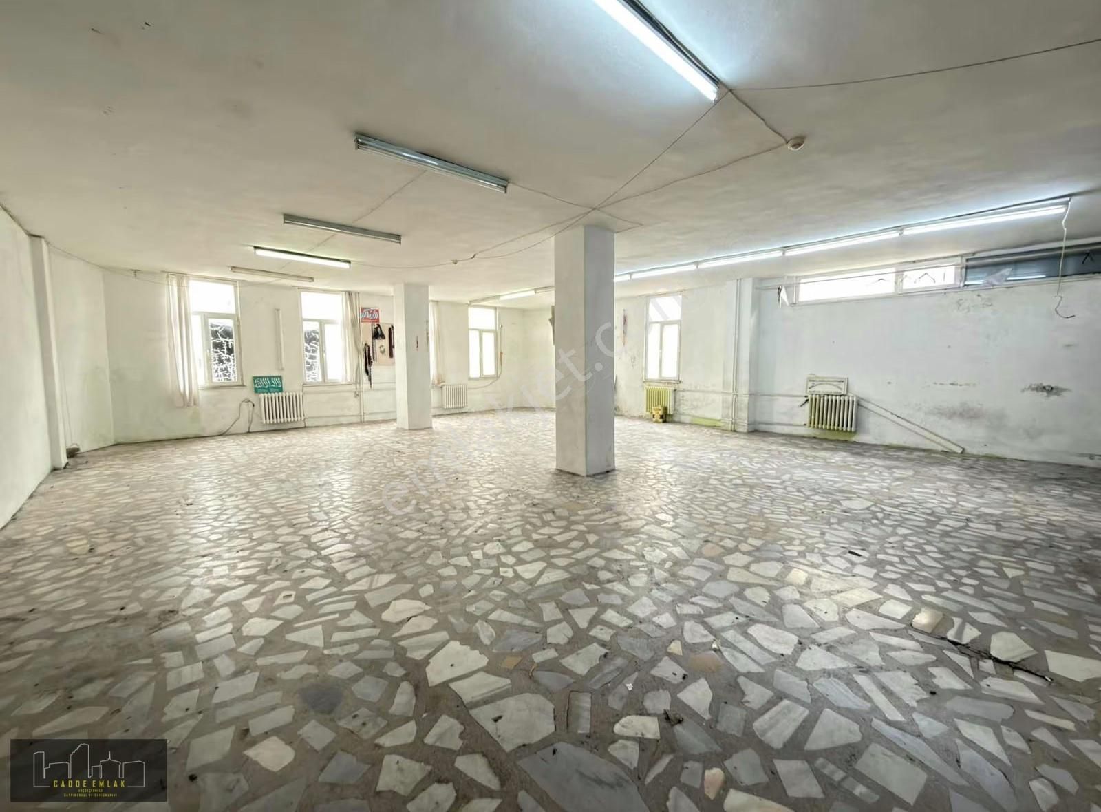 Cadde Emlak Gültepe Beşyola Çok Yakın 165 M2 Asansörlü Dükkan - Görsel 9