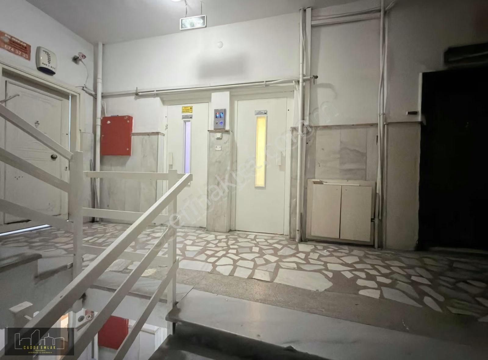 Cadde Emlak Gültepe Beşyola Çok Yakın 165 M2 Asansörlü Dükkan - Görsel 16