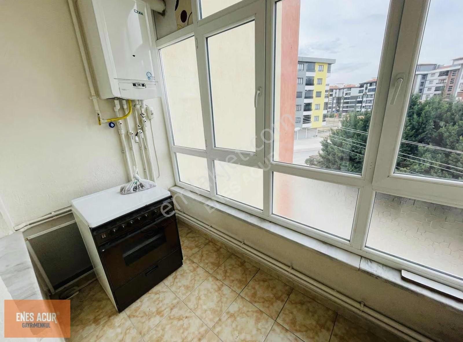 Enes Acur' Dan Hamzaoğlunda 3+1 Arakat Geniş Daire ! - Görsel 17