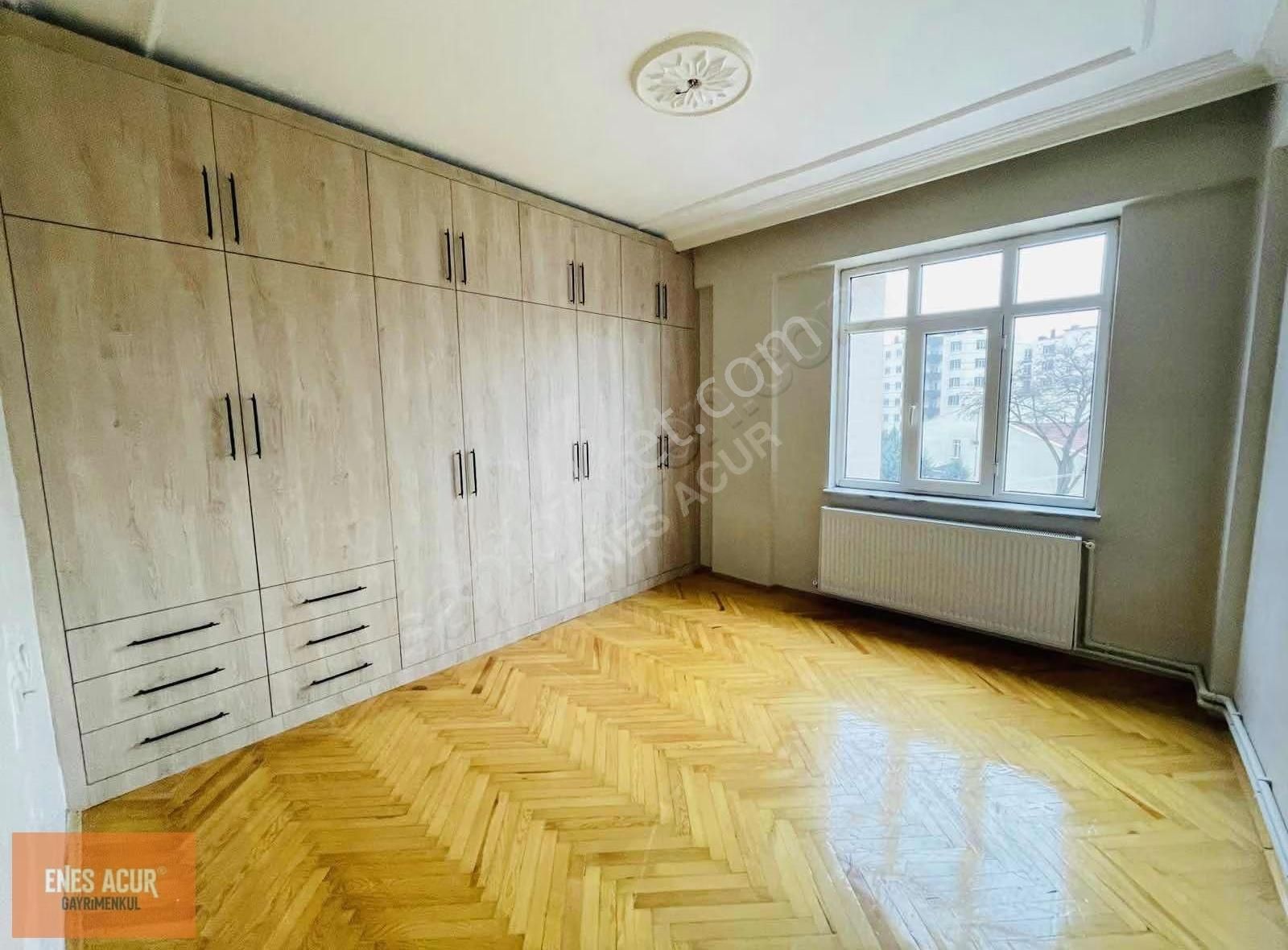 Enes Acur' Dan Hamzaoğlunda 3+1 Arakat Geniş Daire ! - Görsel 12