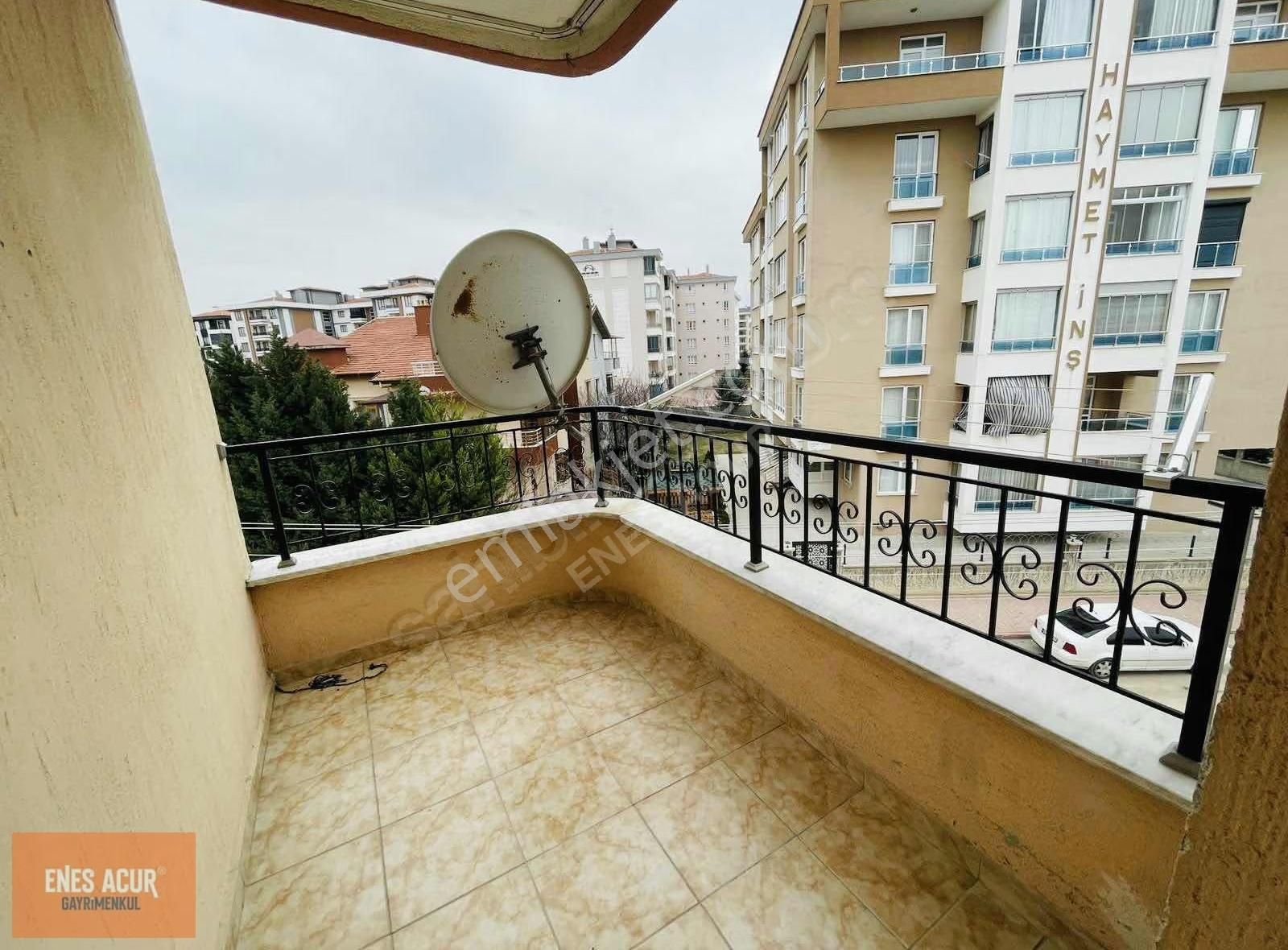 Enes Acur' Dan Hamzaoğlunda 3+1 Arakat Geniş Daire ! - Görsel 10