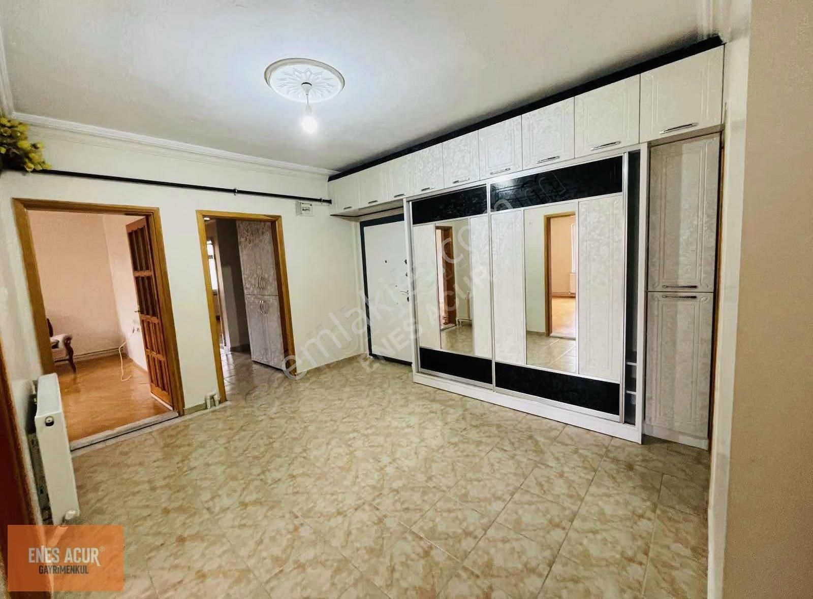 Enes Acur' Dan Hamzaoğlunda 3+1 Arakat Geniş Daire ! - Görsel 2