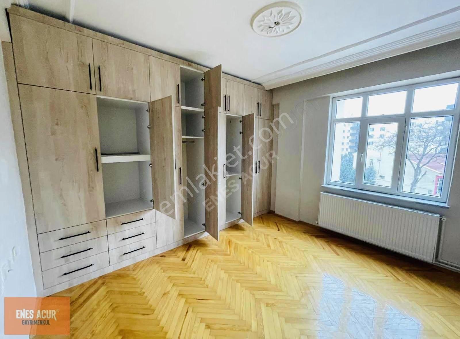 Enes Acur' Dan Hamzaoğlunda 3+1 Arakat Geniş Daire ! - Görsel 15