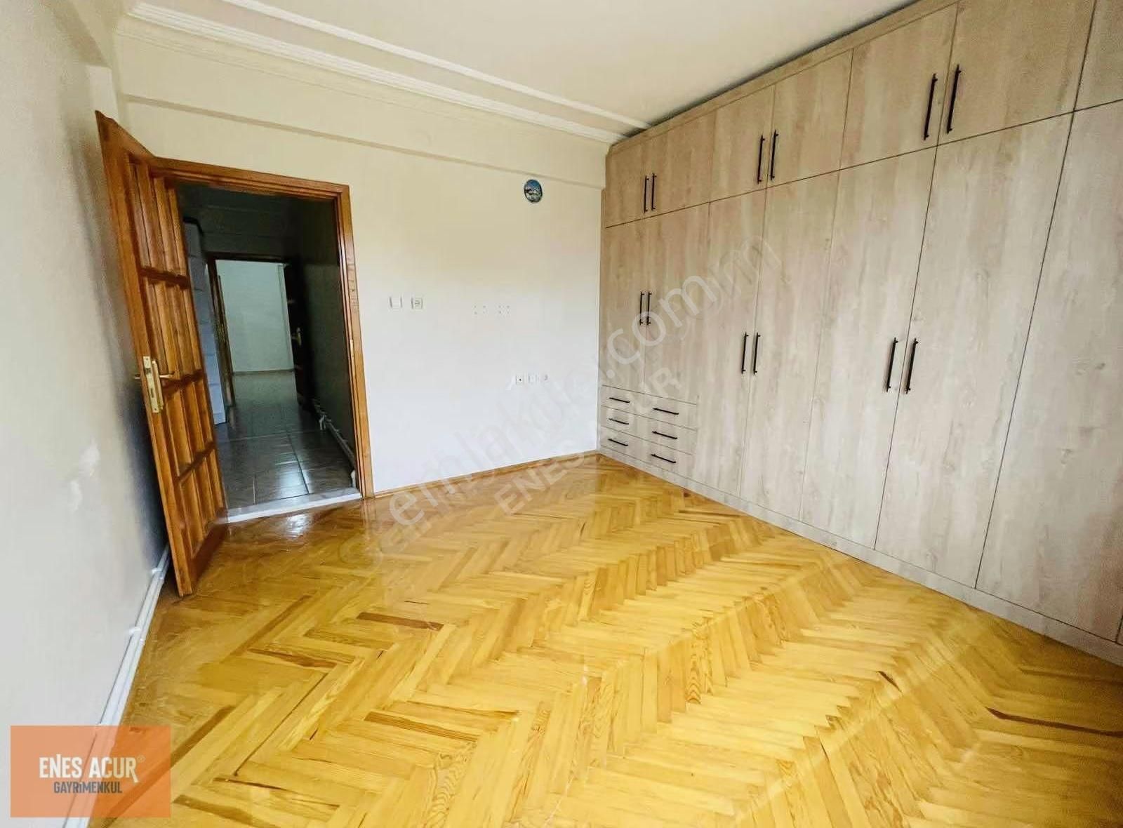 Enes Acur' Dan Hamzaoğlunda 3+1 Arakat Geniş Daire ! - Görsel 8