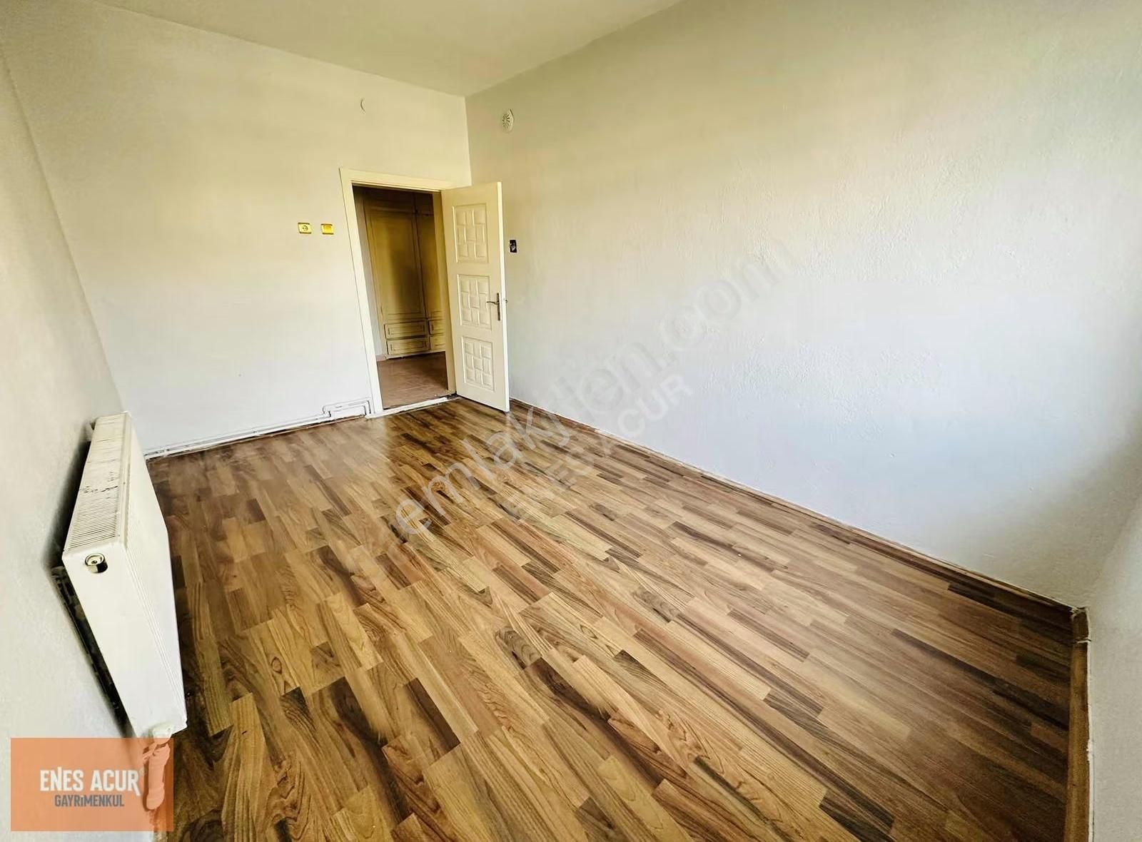 Enes Acur' Dan Cumhuriyet Mah. 3+1 Giriş Kat Satılık Daire - Görsel 5