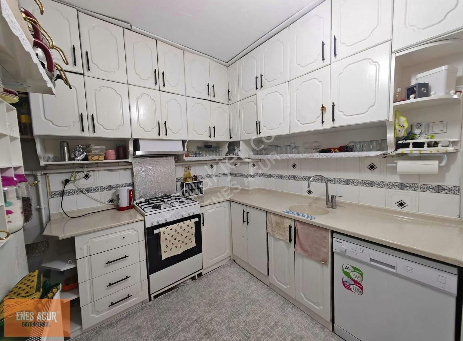Enes Acur' Dan Cumhuriyet Mah. 3+1 Bakımlı Satılık Daire ! - Görsel 8