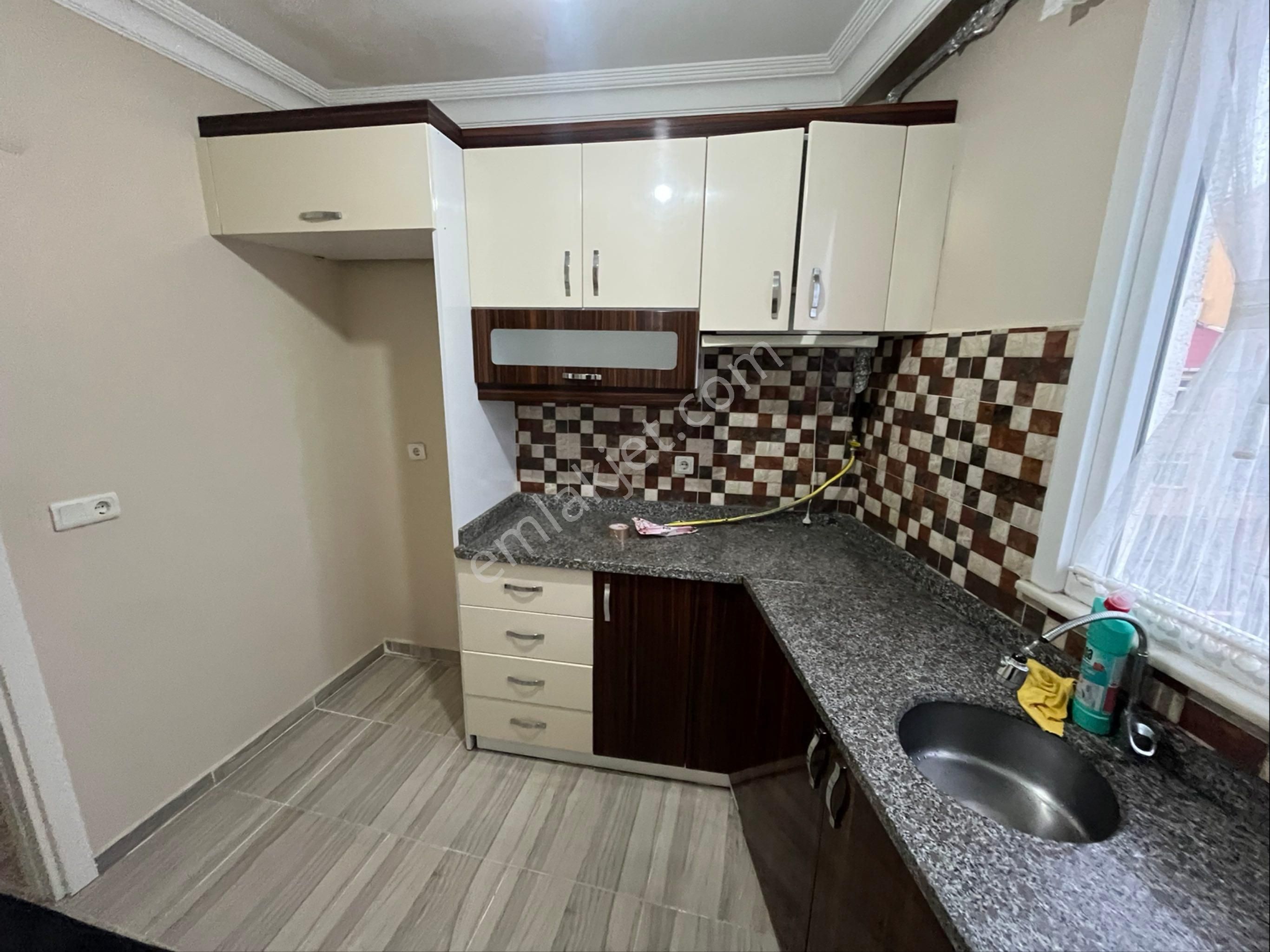 Sultanbeyli Adil Mh Otogarın Yanında Metroya Yürüme Mesafesinde Satılık 2+1 Daire - Görsel 13