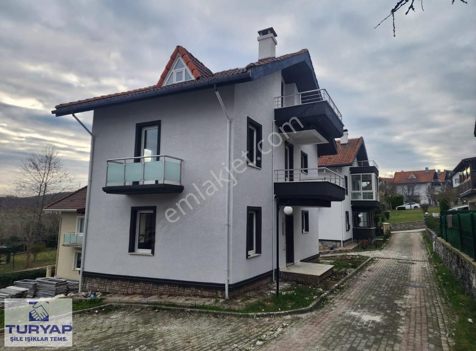 Şile Ahmetli Güvenlikli Havuzlu Sitede Satılık Müstakil Turyap - Görsel 34