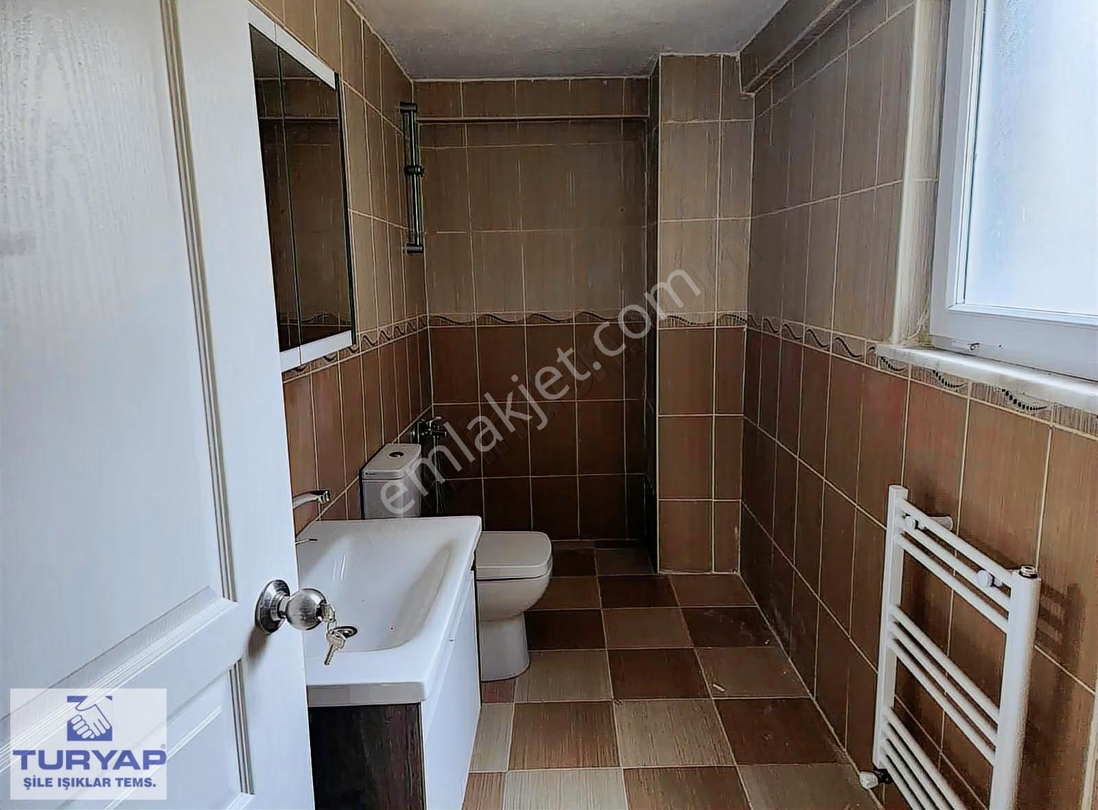 Şile Ahmetli Güvenlikli Havuzlu Sitede Satılık Müstakil Turyap - Görsel 12