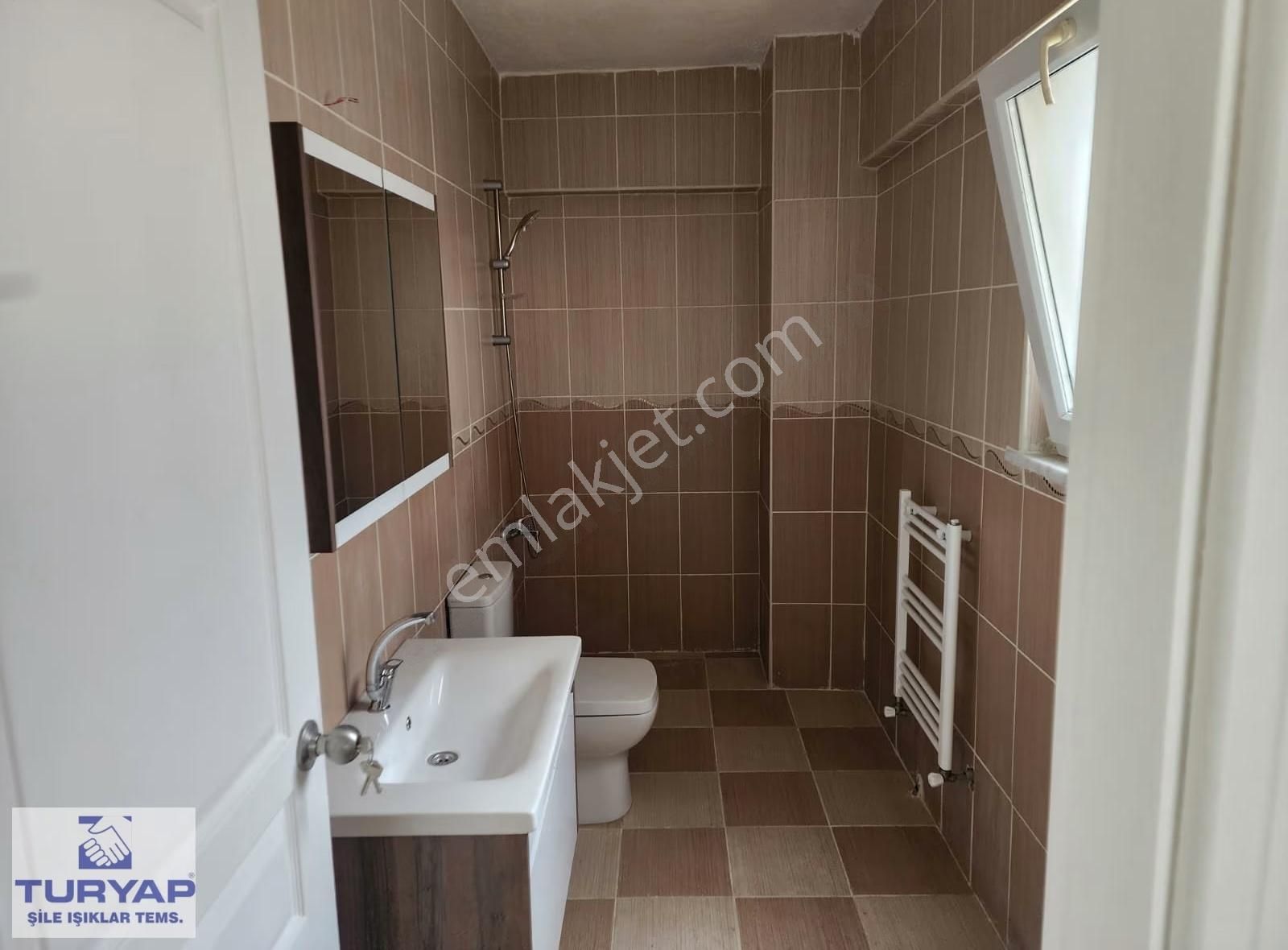 Şile Ahmetli Güvenlikli Havuzlu Sitede Satılık Müstakil Turyap - Görsel 25