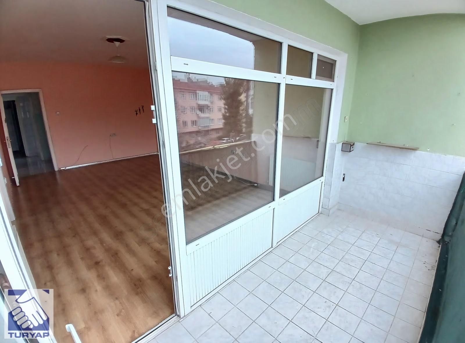 Aşağıeğlencede Merkezi Konumlu Ara Kat Kiralık 3+1 Daire - Görsel 19