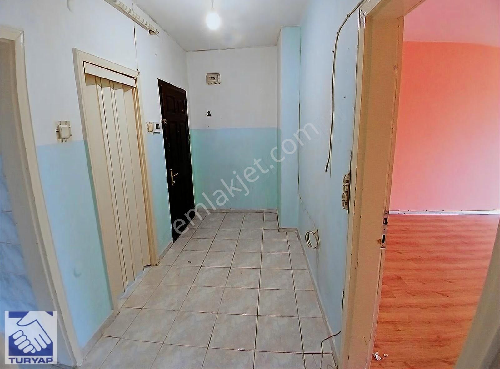 Aşağıeğlencede Merkezi Konumlu Ara Kat Kiralık 3+1 Daire - Görsel 23