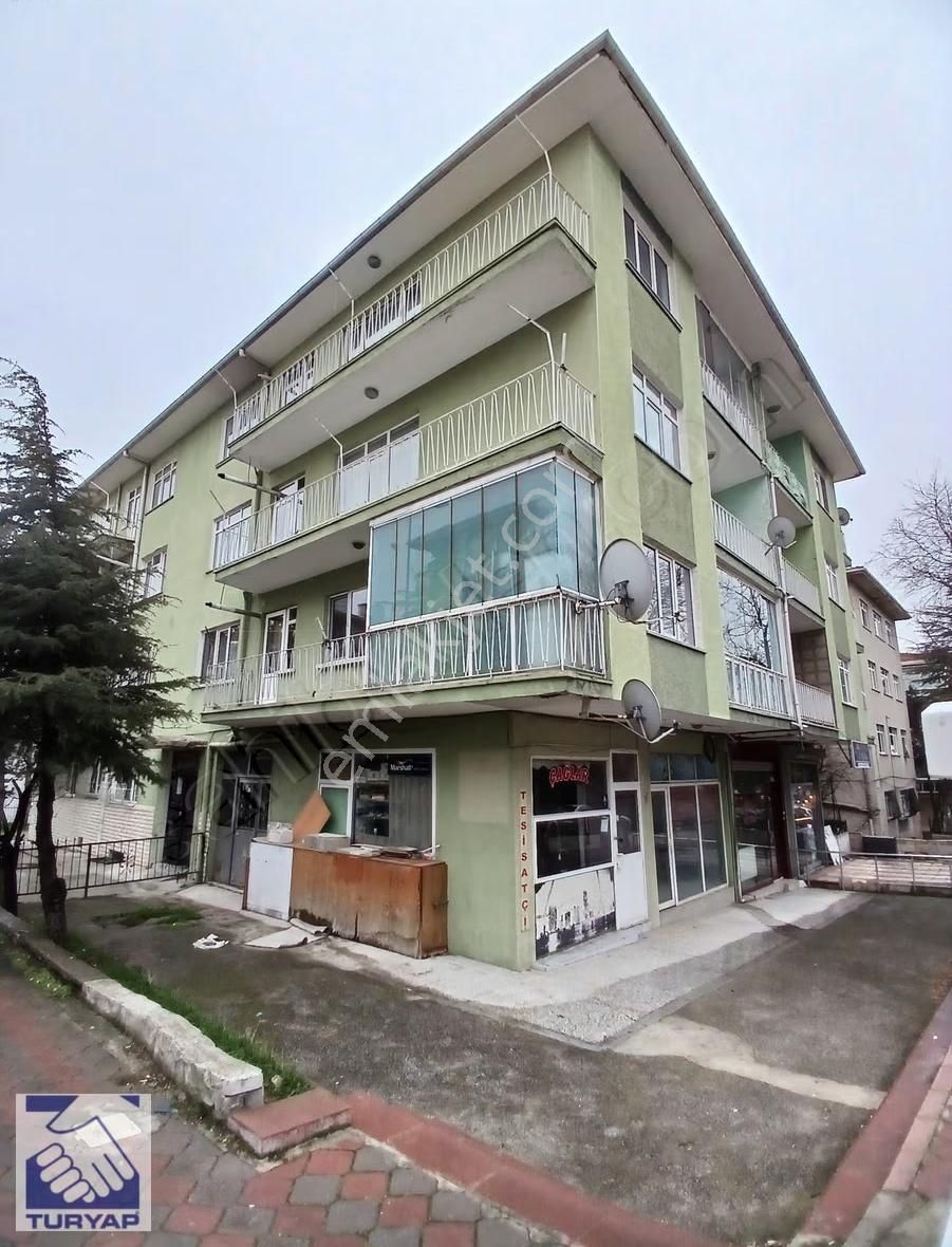 Aşağıeğlencede Merkezi Konumlu Ara Kat Kiralık 3+1 Daire - Görsel 25