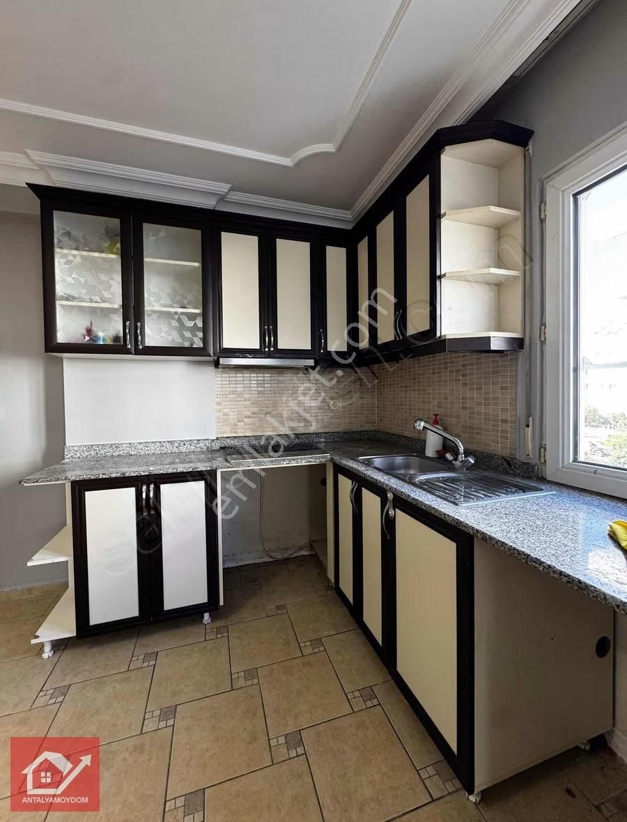 Antalya Konyaaltı Liman Mahallesinde Merkezi Konumda Kiralik 1+1 - Görsel 5