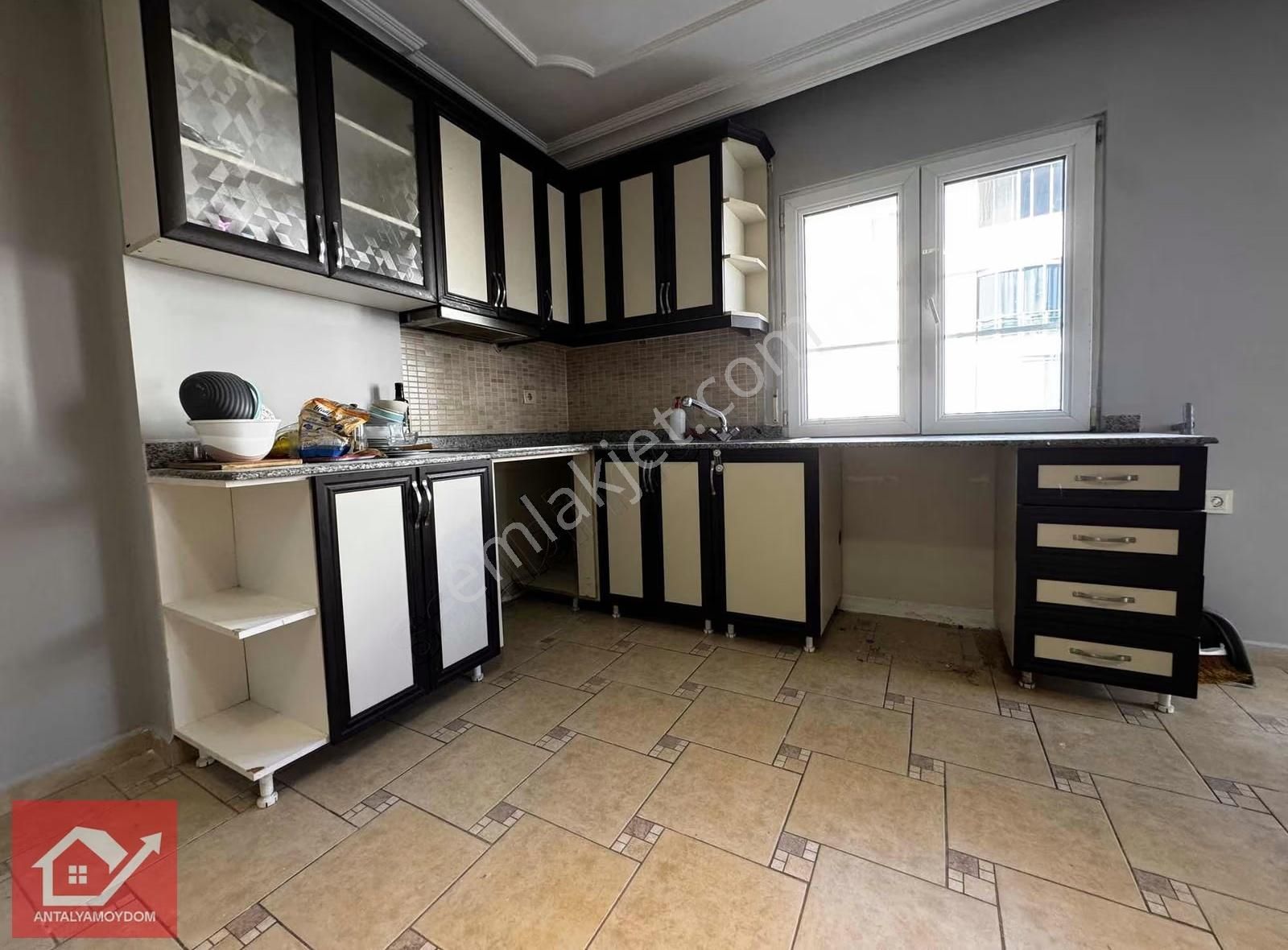 Antalya Konyaaltı Liman Mahallesinde Merkezi Konumda Kiralik 1+1 - Görsel 6