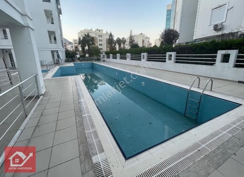 Konyaaltı Liman Da Denize Yürüme Mesafesinde Satılık 3+1 Dubleks