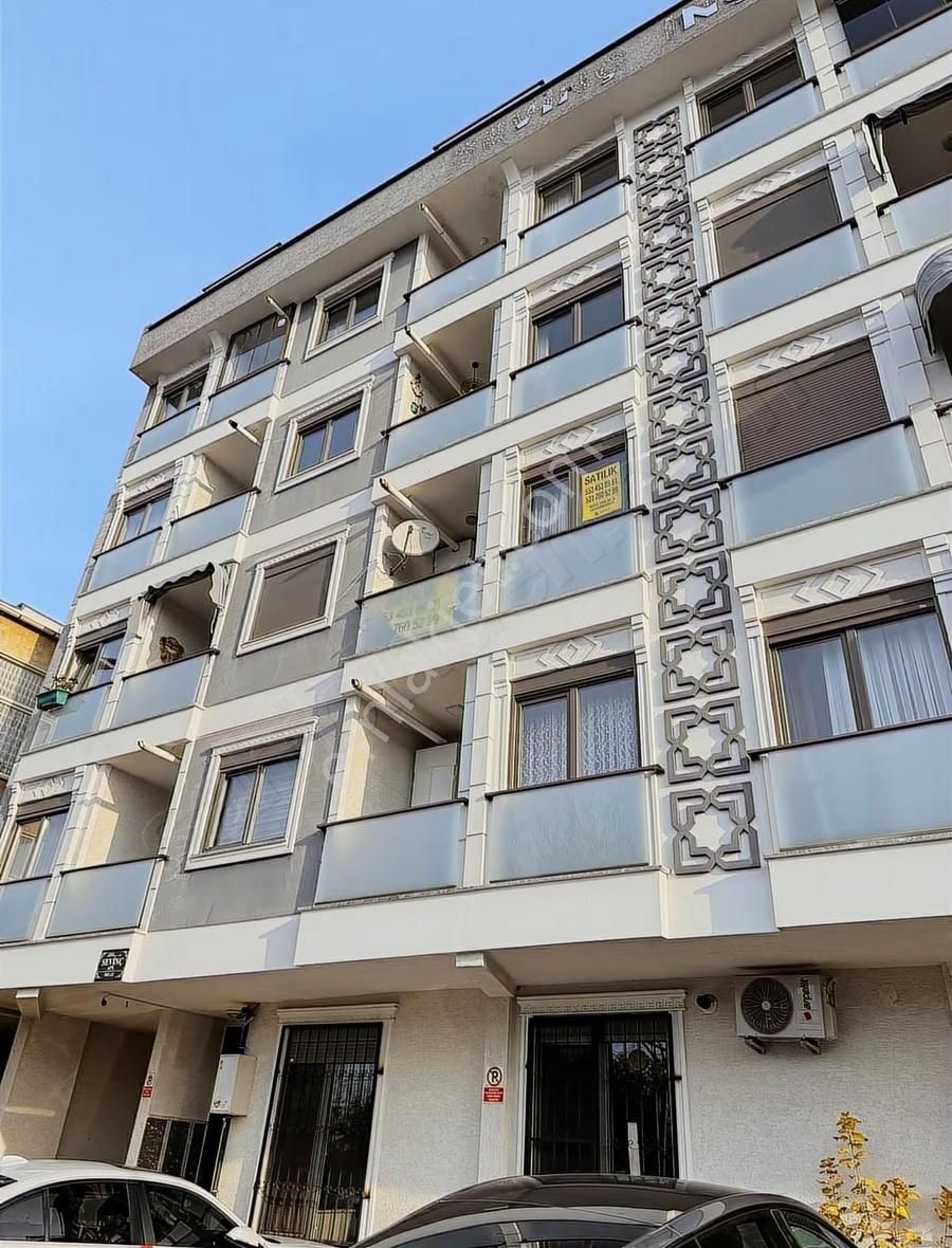 Maltepe Tren İstasyonu Yanında Yeni Bina