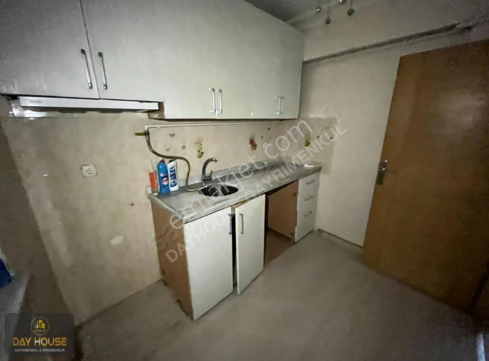 Day House Gayrimenkul'den Esentepe'de Ara Kat Daire (arka Cephe) - Görsel 6