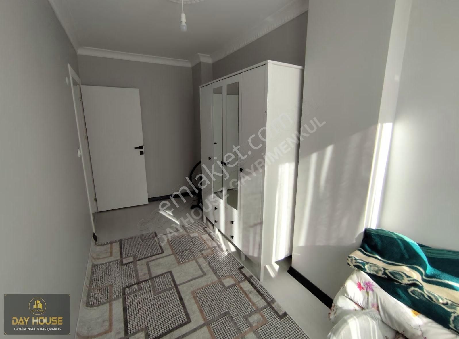 Acil Satılık Cadde Üzerinde 1 Yaşında Asansörlü Daire - Görsel 22