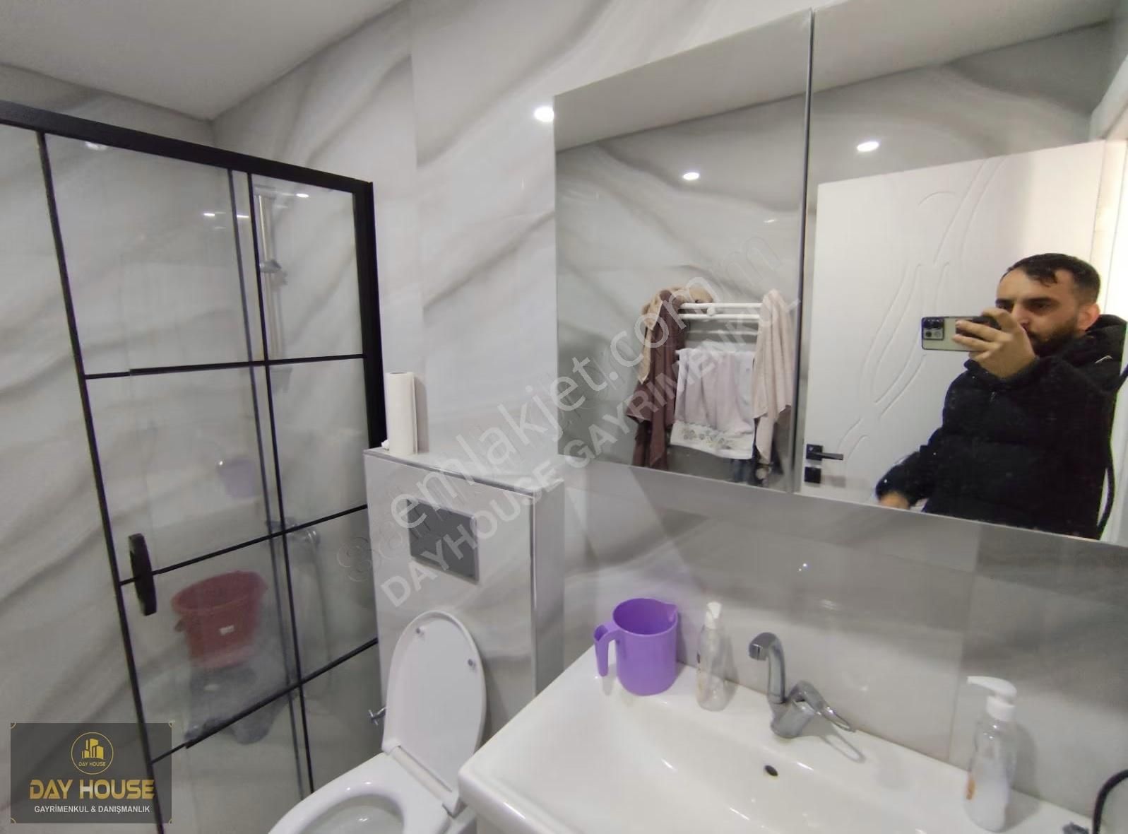 Acil Satılık Cadde Üzerinde 1 Yaşında Asansörlü Daire - Görsel 10