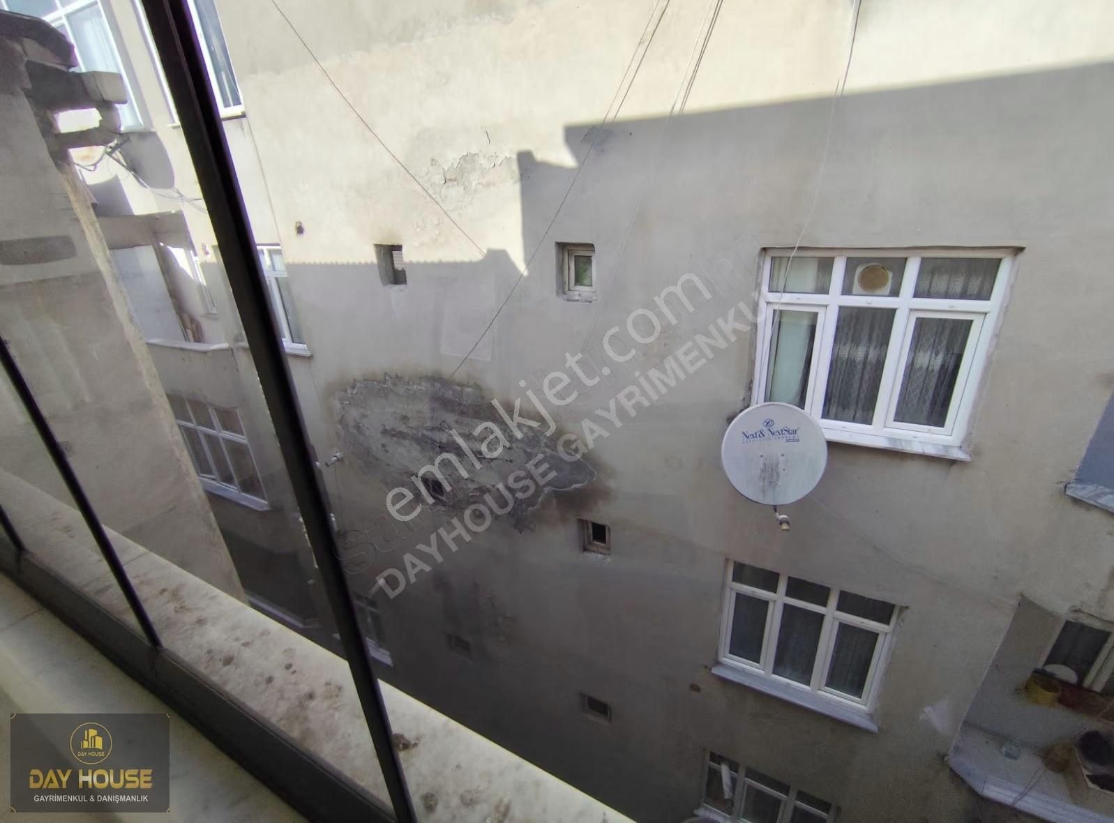 Acil Satılık Cadde Üzerinde 1 Yaşında Asansörlü Daire - Görsel 19