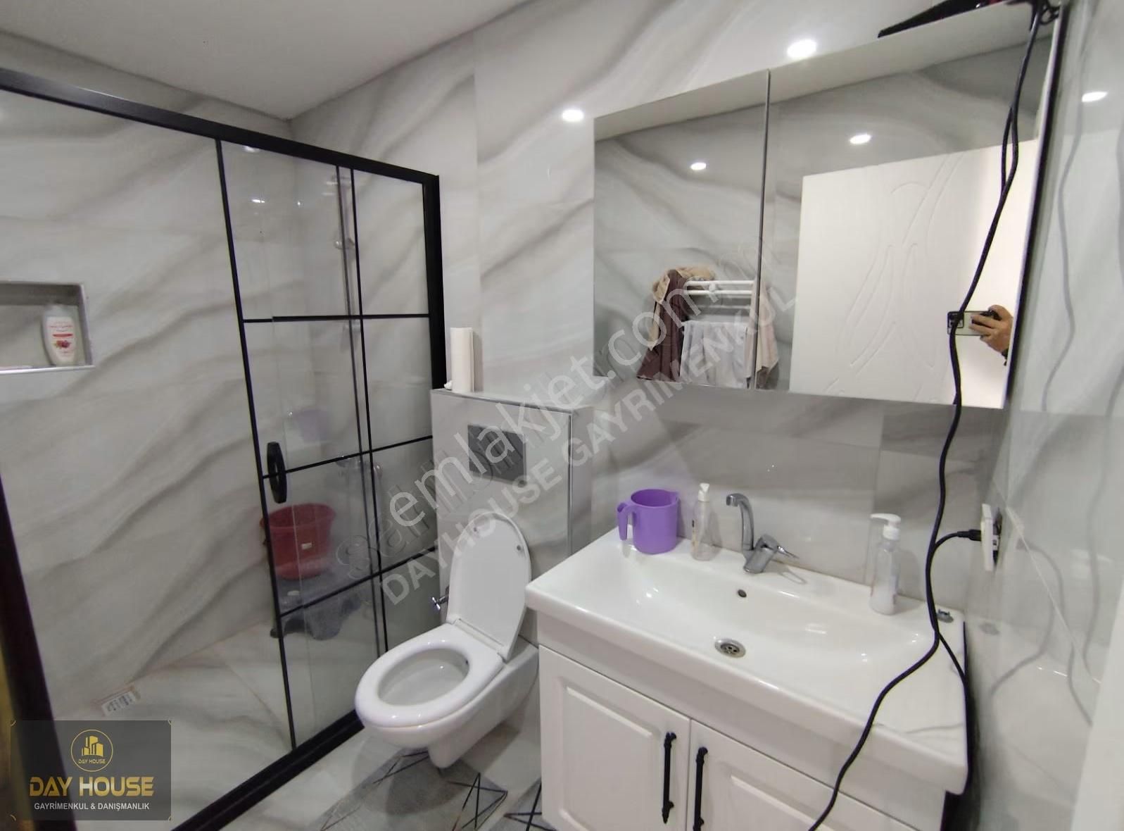 Acil Satılık Cadde Üzerinde 1 Yaşında Asansörlü Daire - Görsel 7