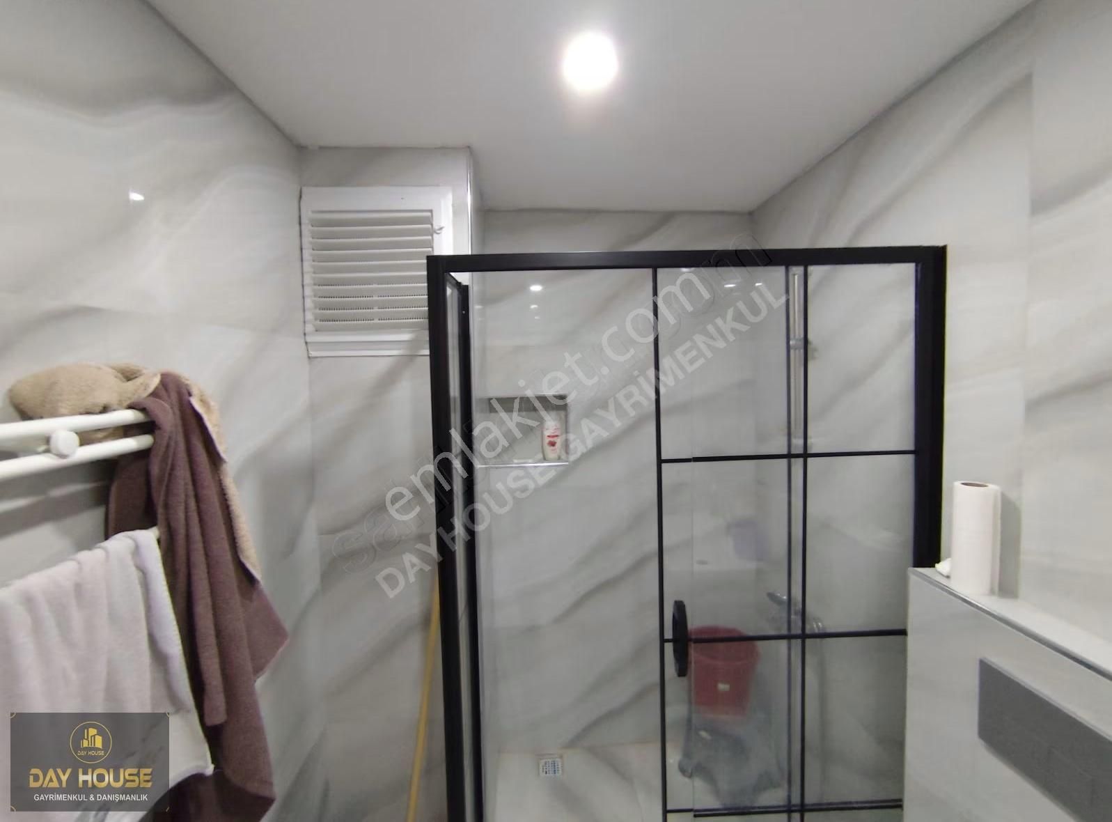 Acil Satılık Cadde Üzerinde 1 Yaşında Asansörlü Daire - Görsel 26