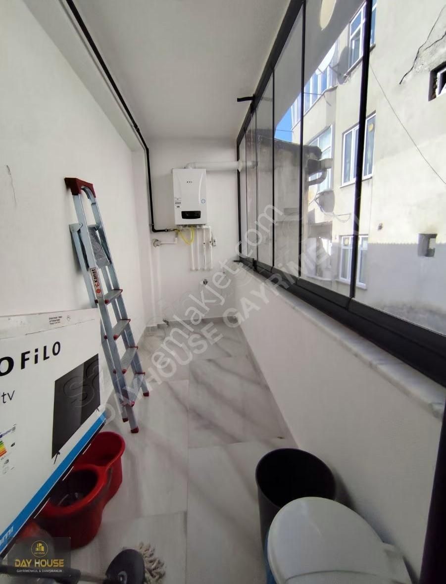 Acil Satılık Cadde Üzerinde 1 Yaşında Asansörlü Daire - Görsel 9